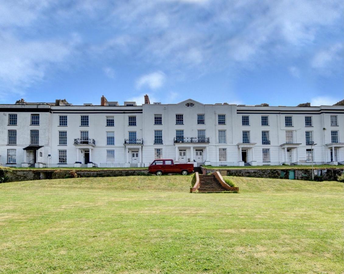 Paramount Apartments Ilfracombe, Arty Seaside Holiday Apartments Eksteriør billede