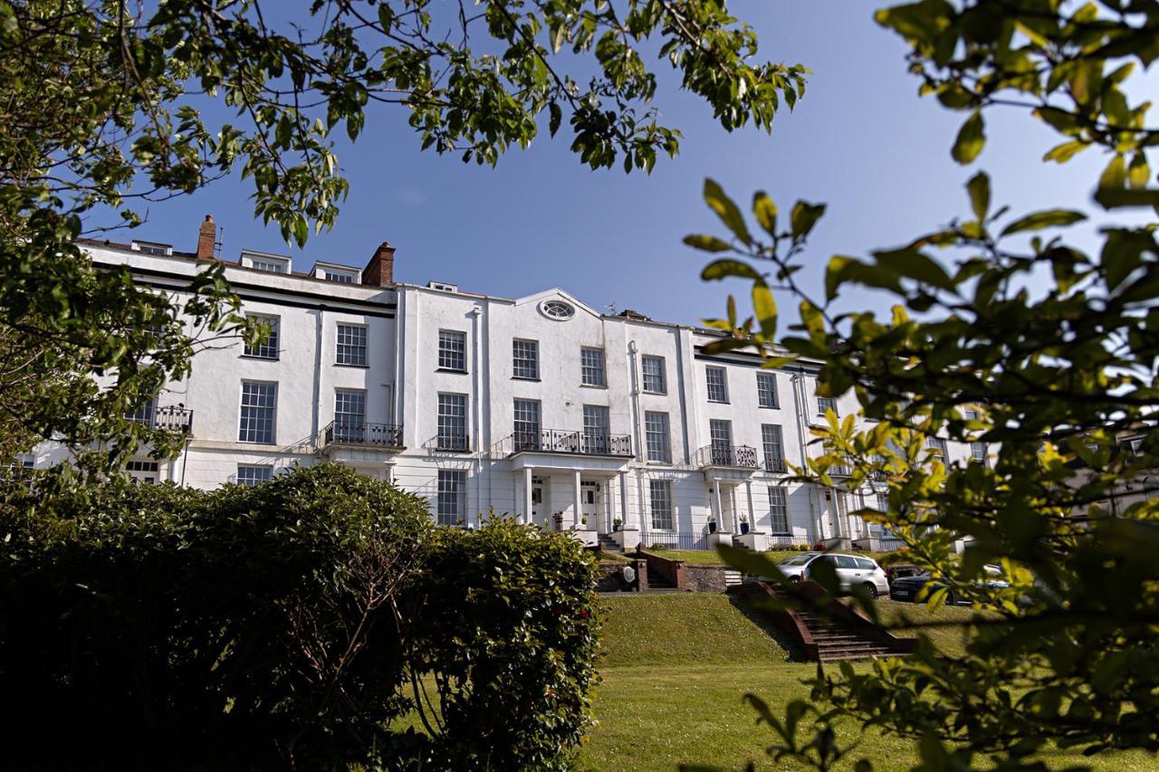 Paramount Apartments Ilfracombe, Arty Seaside Holiday Apartments Eksteriør billede